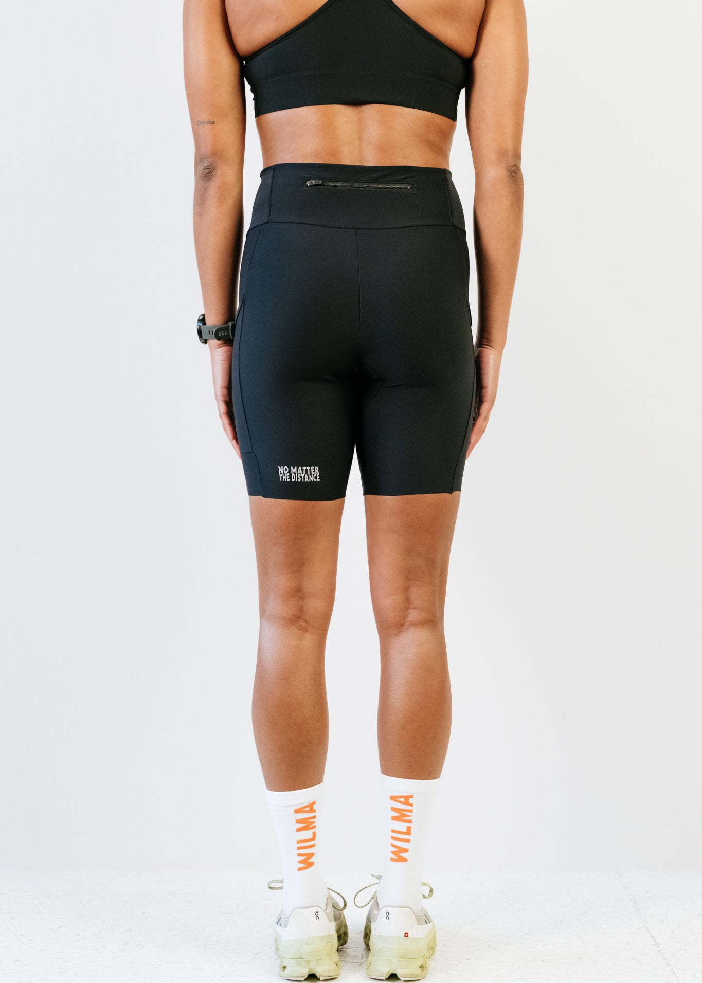 Cuissard Short de running femme anti-frottement noir vue de derrière - Nina