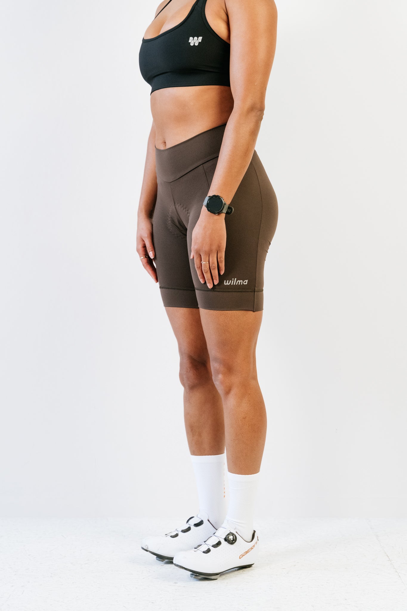 Cuissard court menstruel Essentiel sans bretelles marron vu de 3/4