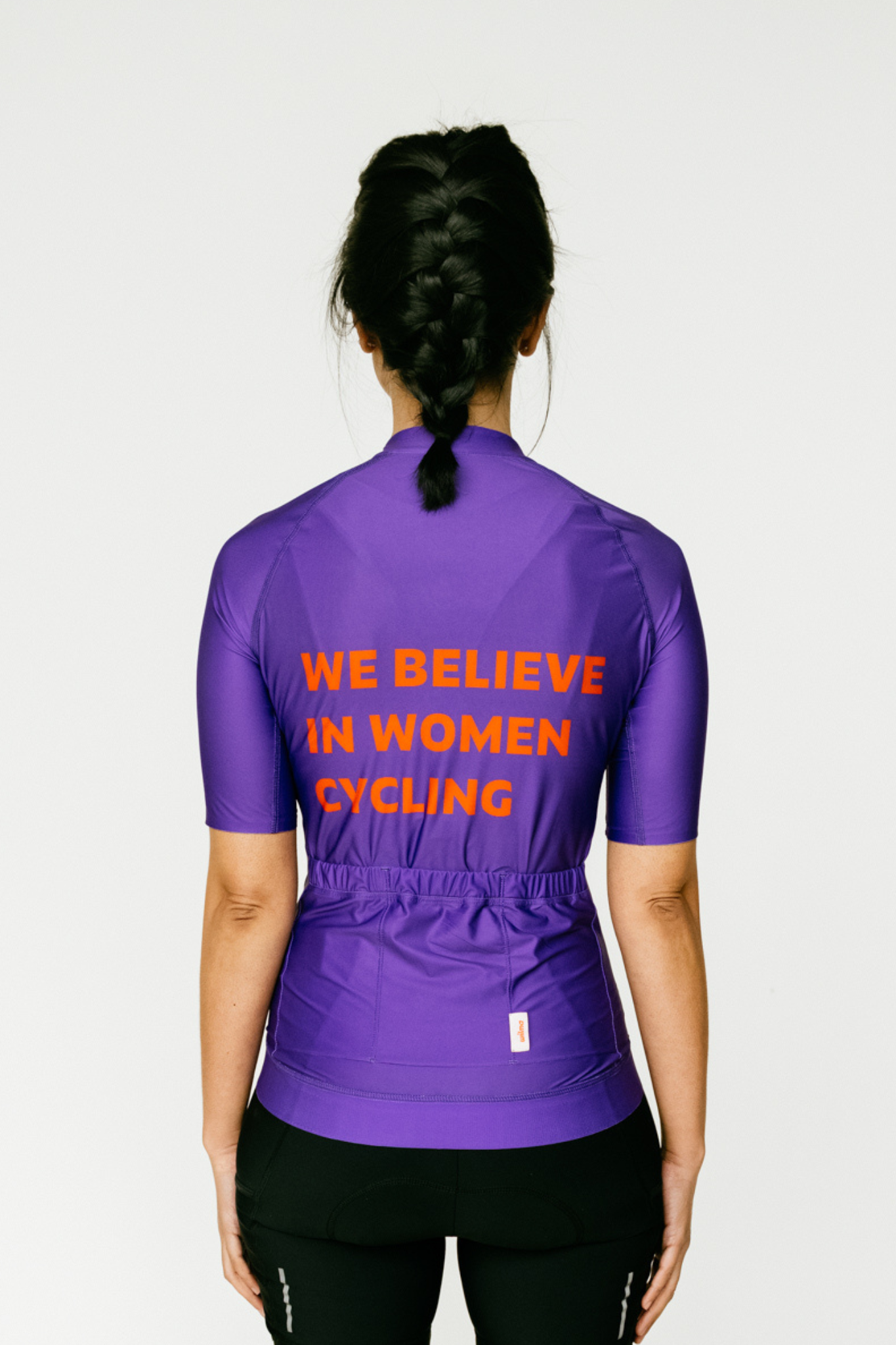 Jersey vélo femme vue de dos we believe in women cycling #color_Violet