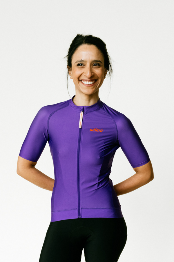 Jersey vélo femme vue de face de la marque de vêtements de cyclisme wilma #color_Violet